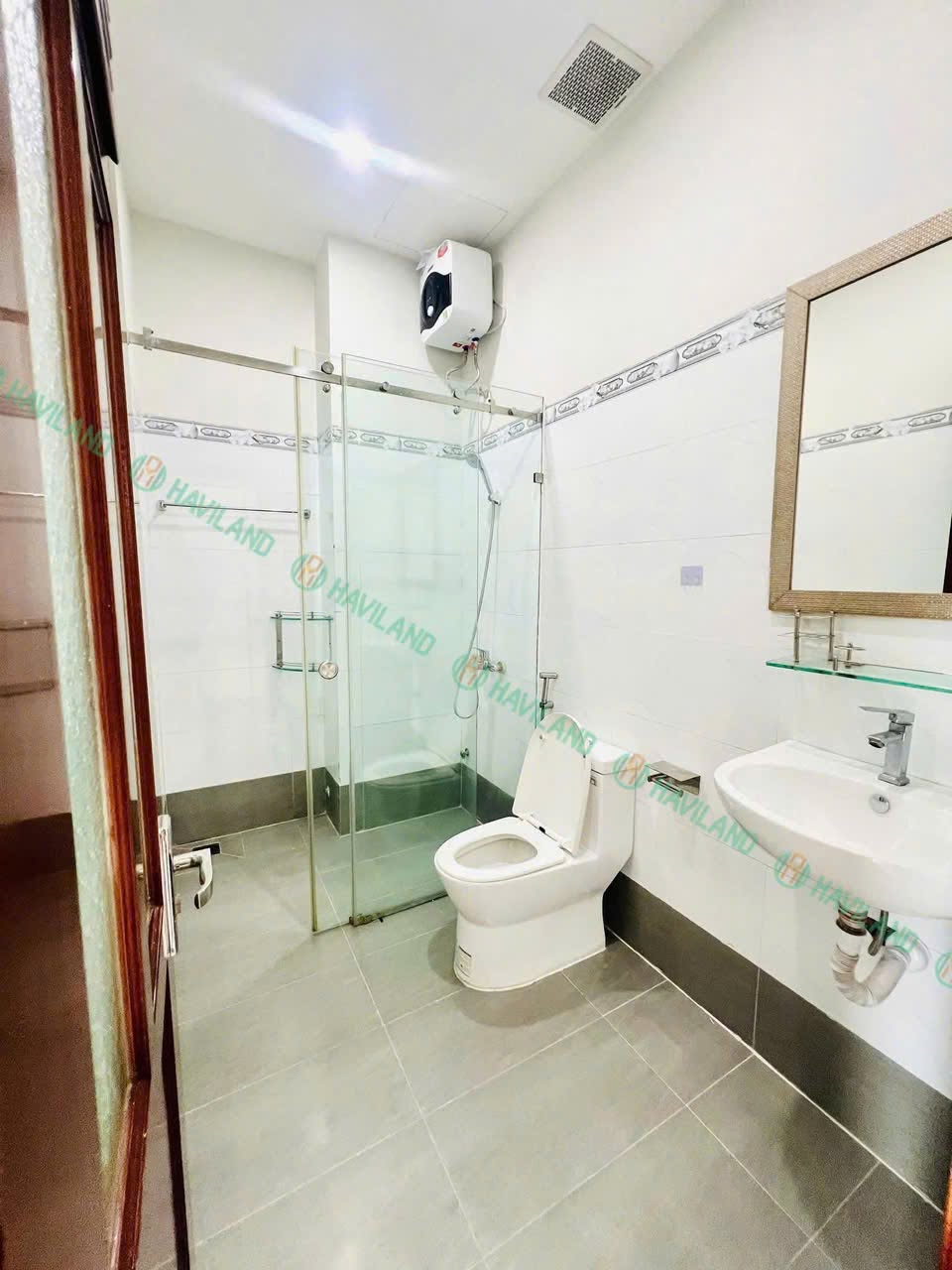 Fully Furnished 2-Bedroom Apartment on Vo Chi Cong