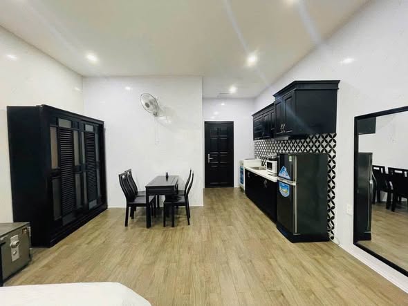 Fully Furnished Studio near My Khe Beach on Tô Hiến Thành Street