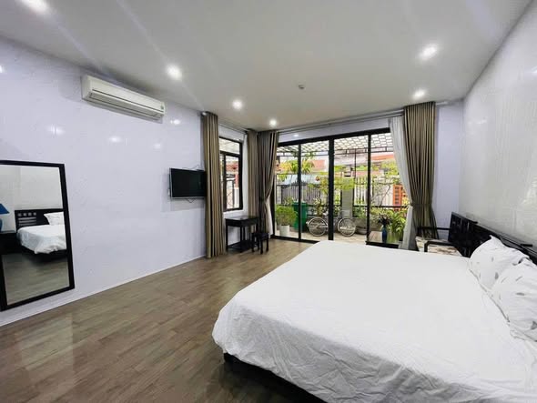 Fully Furnished Studio near My Khe Beach on Tô Hiến Thành Street