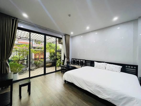 Fully Furnished Studio near My Khe Beach on Tô Hiến Thành Street