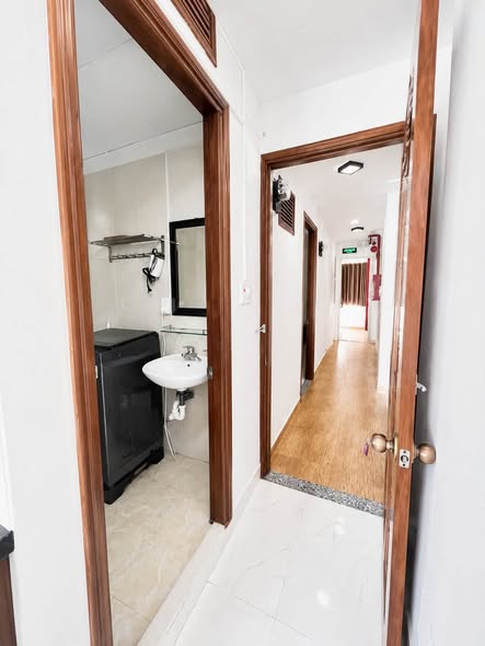 1 Bedroom Apartment with Balcony near My Khe Beach