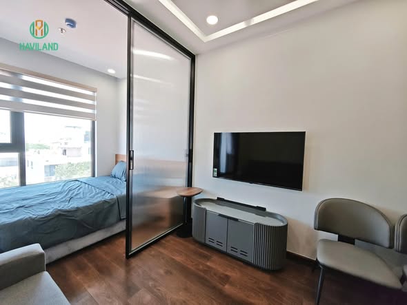 Luxury 1 Bedroom Apartment with Balcony at Sun Cosmo Residence