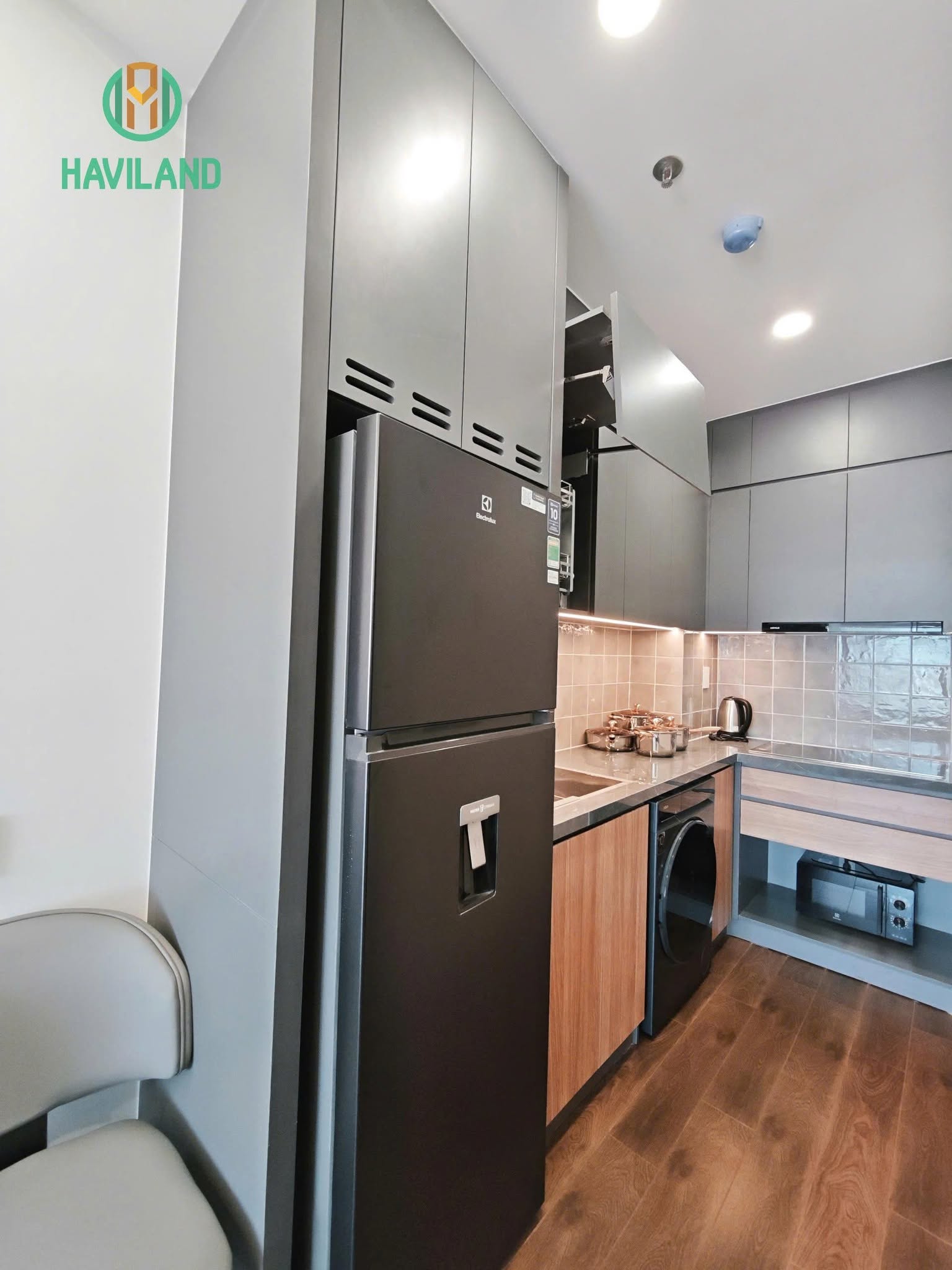 Luxury 1 Bedroom Apartment with Balcony at Sun Cosmo Residence
