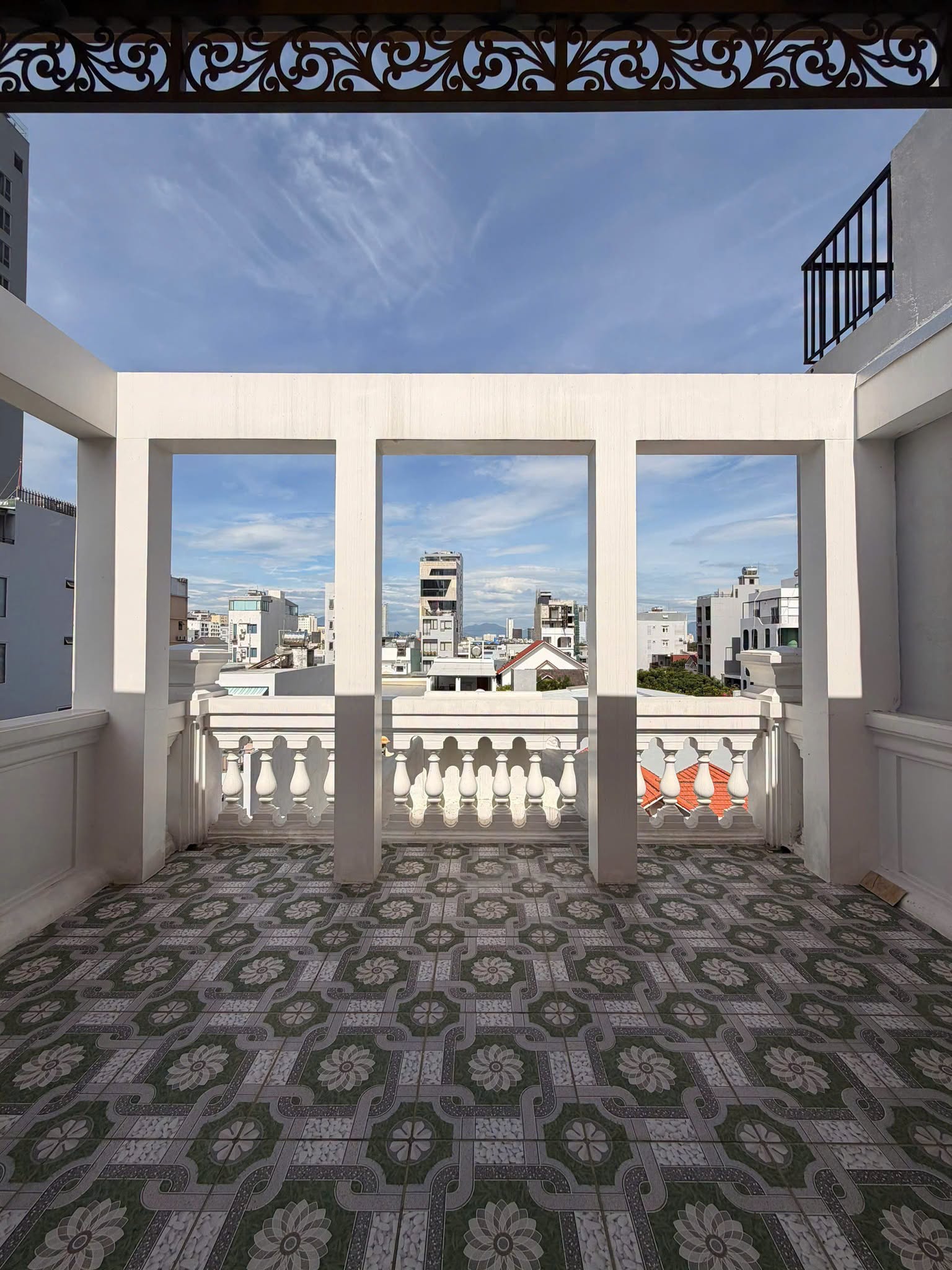 Spacious 1 Bedroom Penthouse with Large Terrace near Sơn Trà Beach
