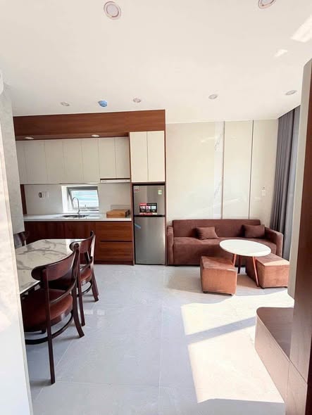 Brand New 2 Bedroom Apartment with Balcony in Hải Châu Center