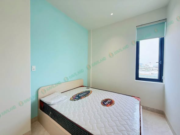 Fully Furnished 1 Bedroom Apartment with Balcony on Nguyễn Quang Bích Street