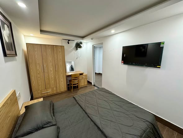 Fully Furnished Premium Apartment with Pool near the Beach on Mỹ Đa Đông 12