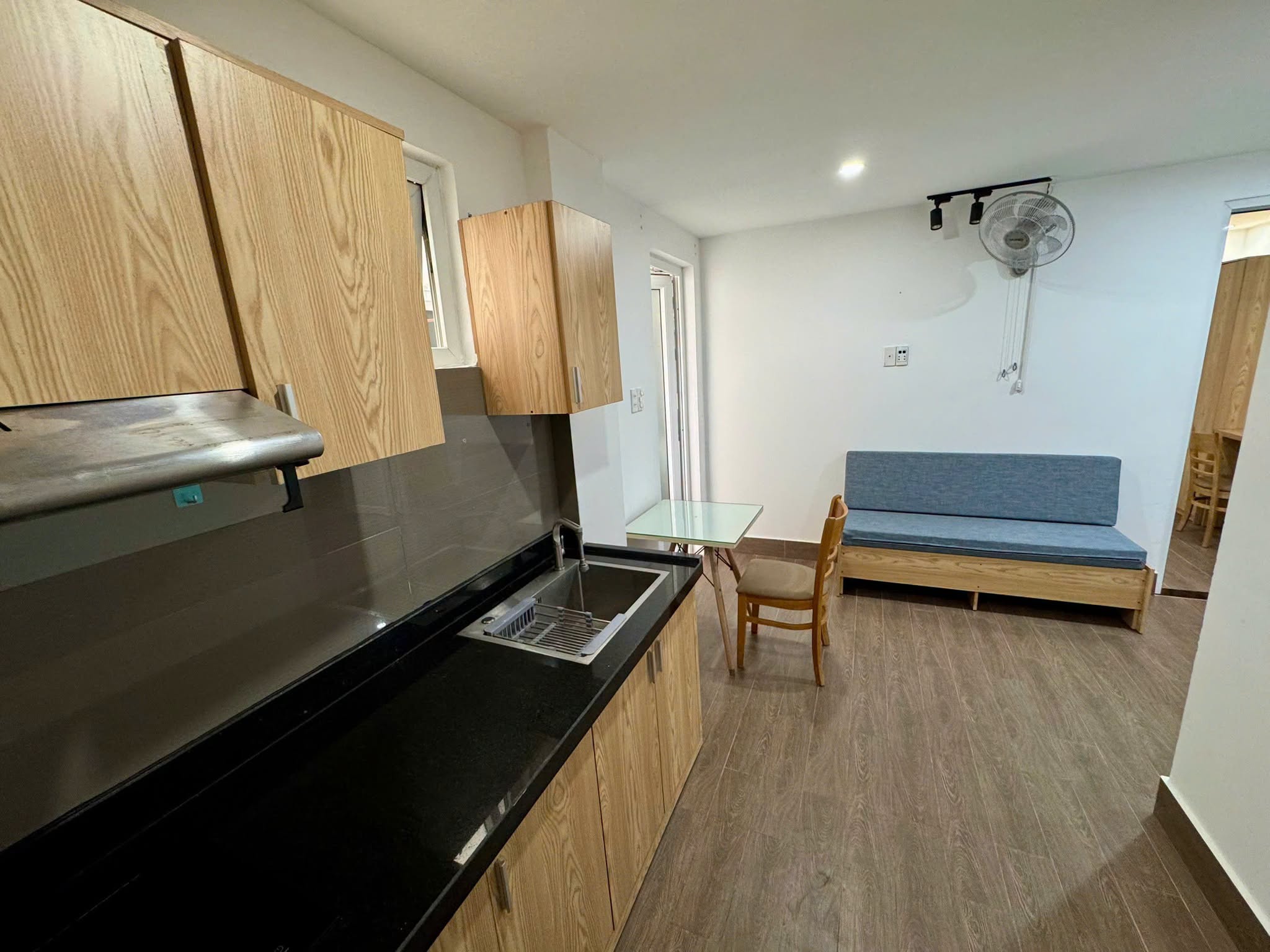 Fully Furnished Premium Apartment with Pool near the Beach on Mỹ Đa Đông 12