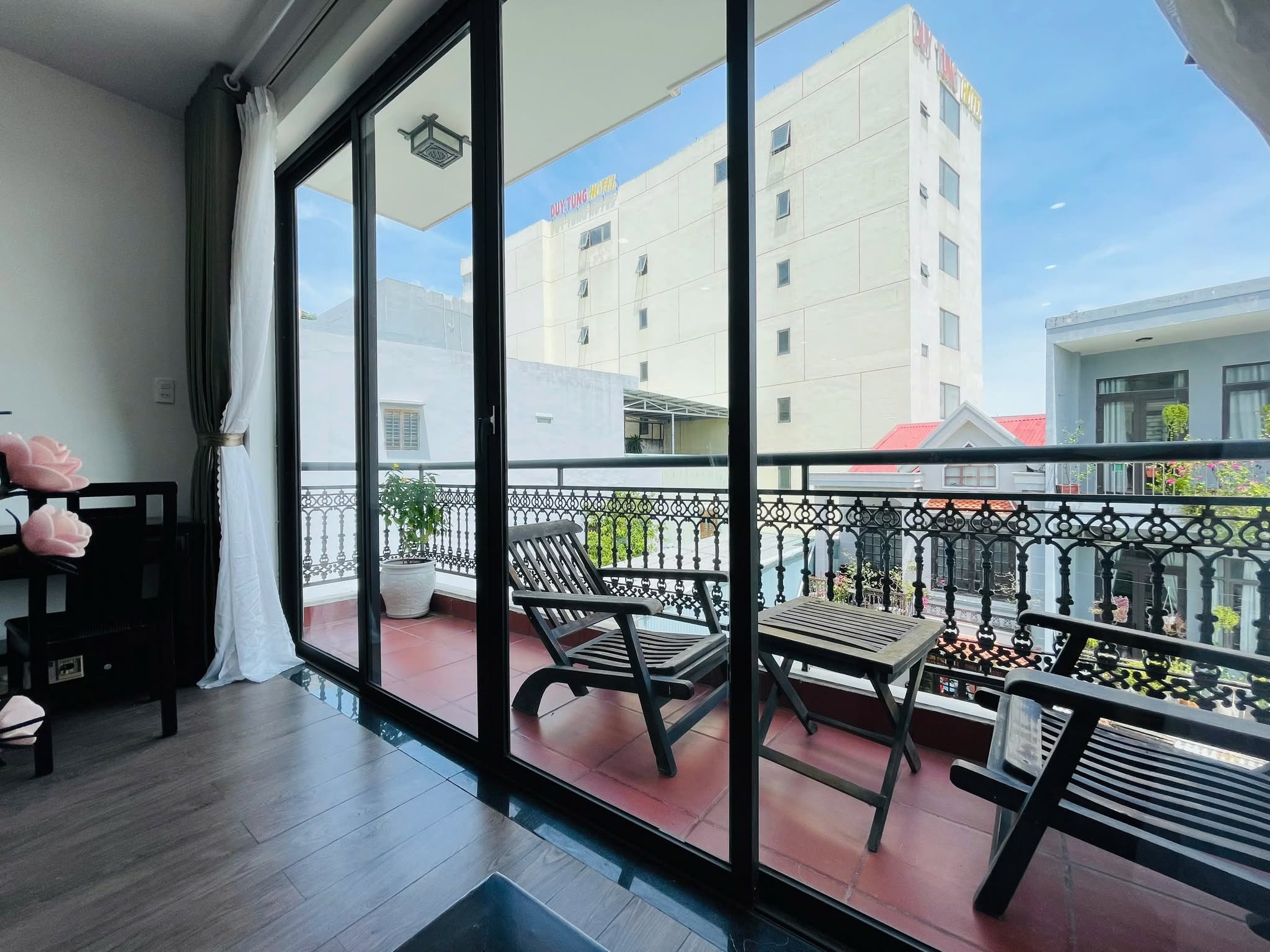 Apartment for Rent on Tô Hiến Thành Street