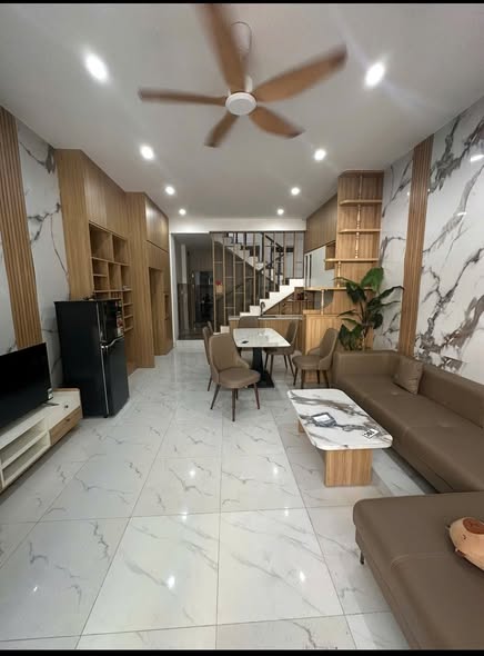 Le Duan Street House for Rent