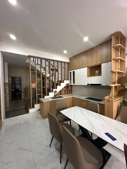 Le Duan Street House for Rent