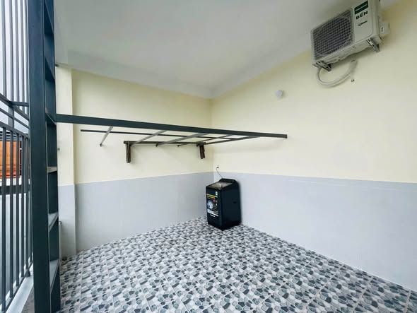 Fully furnished room for rent in central Hue