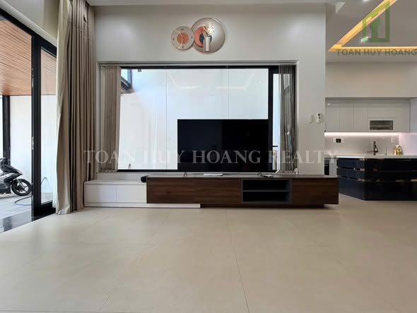 Luxury Fully Furnished Villa near FPT City, Da Nang