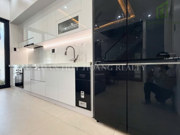 Luxury Fully Furnished Villa near FPT City, Da Nang