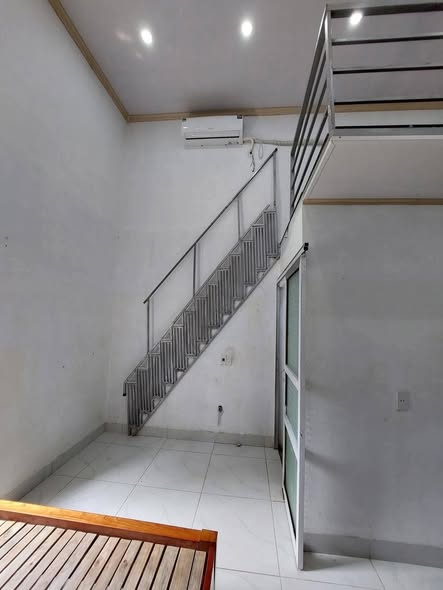 Private studio room with loft in Picenza area