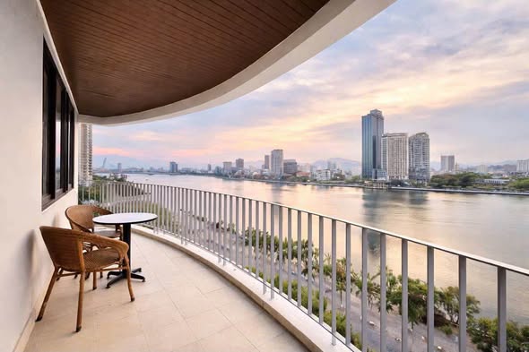 Tran Hung Dao Apartment with Han River View