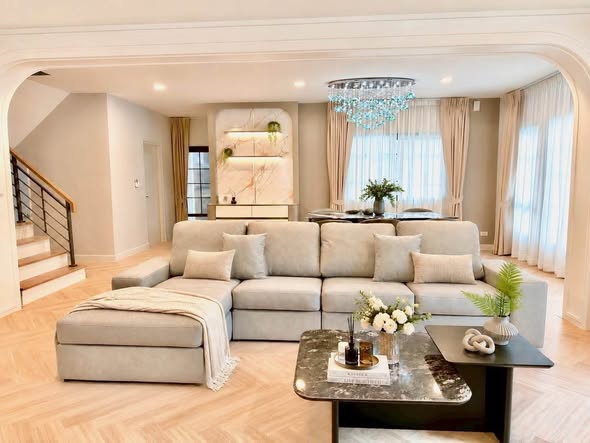 Detached 2-Storey House for Rent in Centro Bangna Phase 2