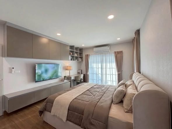 Detached 2-Storey House for Rent in Centro Bangna Phase 2