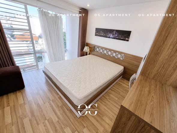 Rare 2BR Duplex near District 3