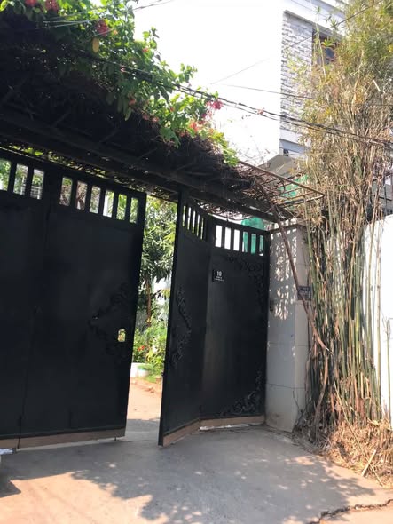 4BR House for Rent near Le Huu Kieu Park