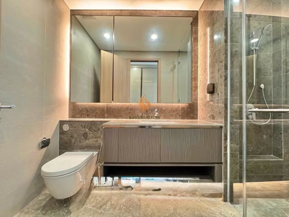 2BR River Thu Thiem Apartment with Landmark 81 View