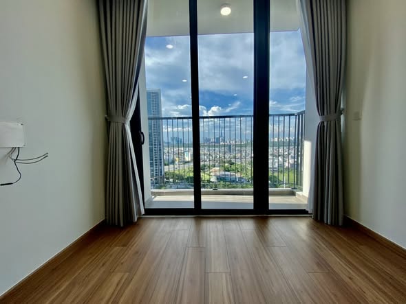 Two-bedroom fully furnished with Landmark 81 view