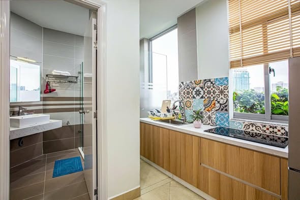 Affordable 1-Bed Serviced Apt on Truong Sa