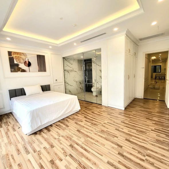 2BR Fully Furnished at 204 Tran Duy Hung, Cau Giay