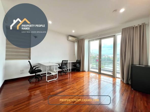 2-Bedroom Tran Vu Street Lake View