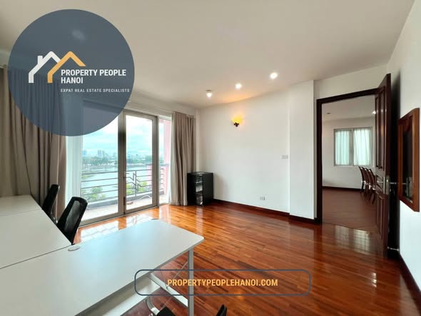 2-Bedroom Tran Vu Street Lake View