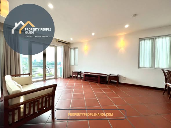 2-Bedroom Tran Vu Street Lake View