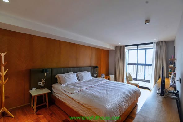 Spacious 3-Bedroom Apartment in Hoan Kiem