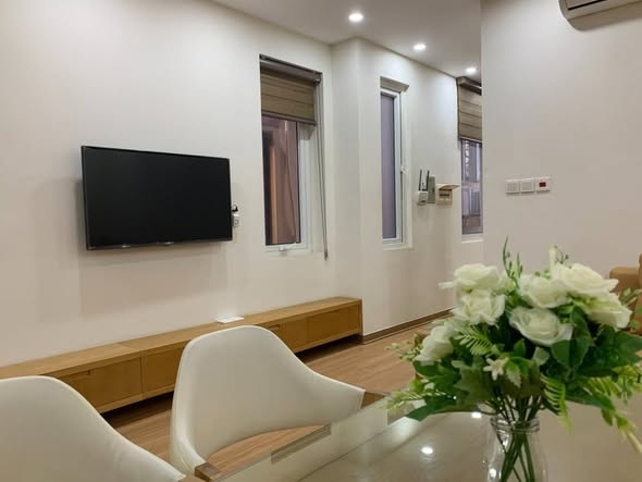Spacious 2BR in Nhat Chieu, Tay Ho