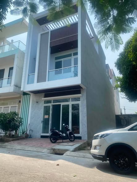 Chanh Nghia Area House for Rent