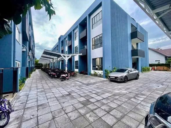 2BR Townhouse for Rent on Le Hong Phong Street