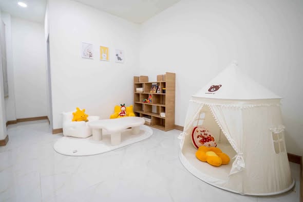 Brand-New Fully Furnished Four-Bedroom House at Kulpan Ville 9