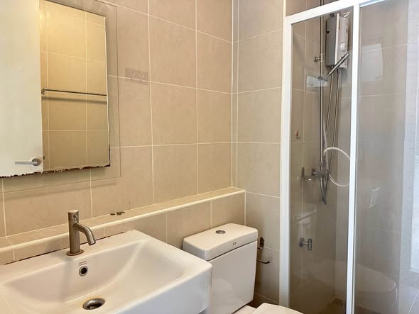 Fully Furnished 1BR Pool View at D Condo Hyde Chiang Rai