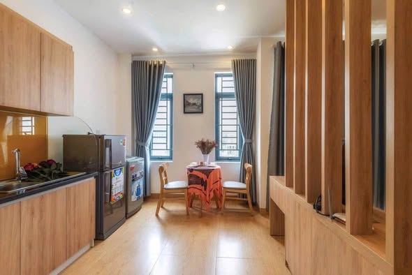 Fully Furnished Studio with Balcony in Khue My Dong 7