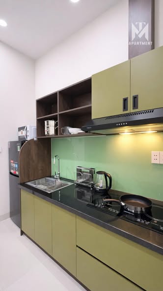 Bright Two-Bedroom Apartment with Washing Machine on Da Man Dong 1