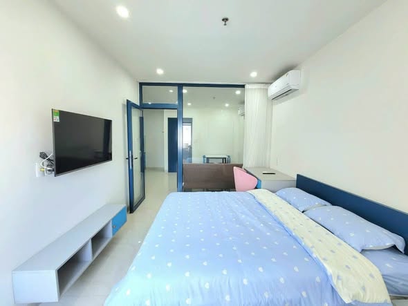 New Fully Furnished One-Bedroom Apartment near Pham Van Dong Beach