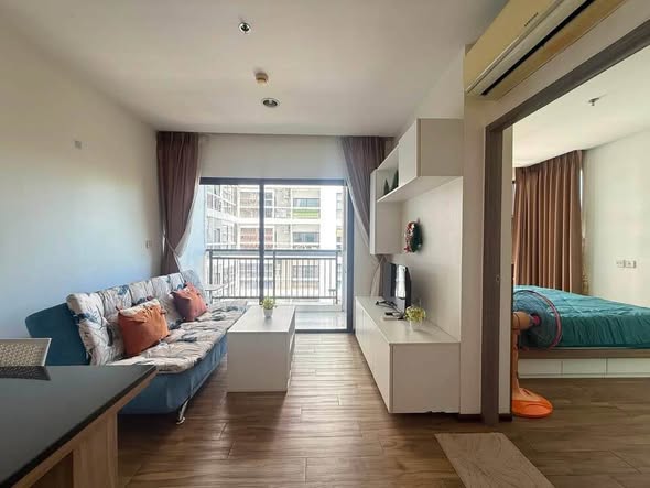 Fully Furnished One-Bedroom Condo with Garden View at Treetops Pattaya