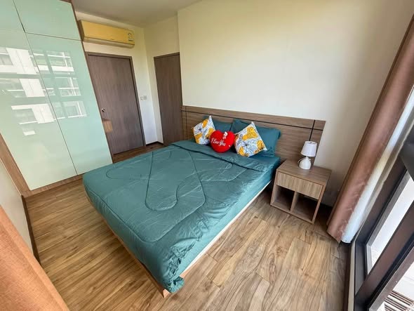Fully Furnished One-Bedroom Condo with Garden View at Treetops Pattaya