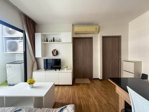 Fully Furnished One-Bedroom Condo with Garden View at Treetops Pattaya