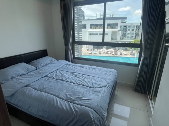 One-Bedroom Condo with Pool View at Arcadia Beach Resort Pattaya