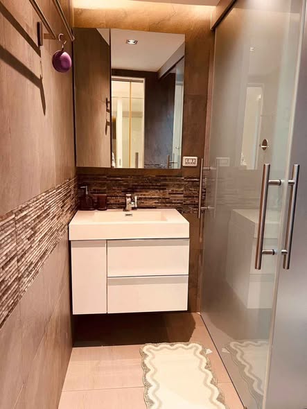 Fully Furnished One-Bedroom Condo with Pool and Fitness in Pratumnak