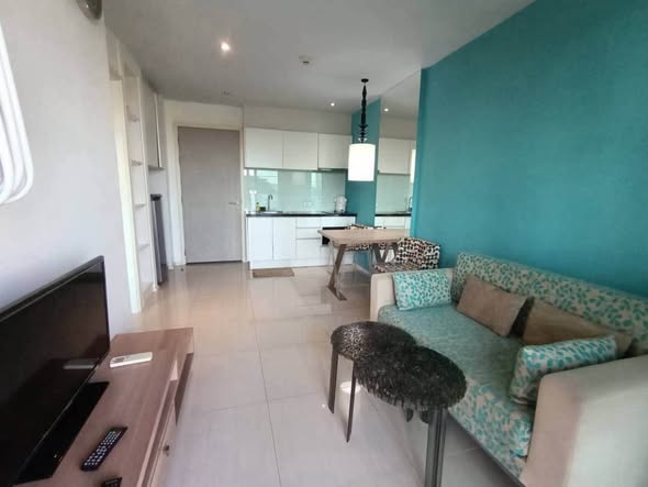 Fully Furnished One-Bedroom Condo at Atlantis Condo Resort Jomtien