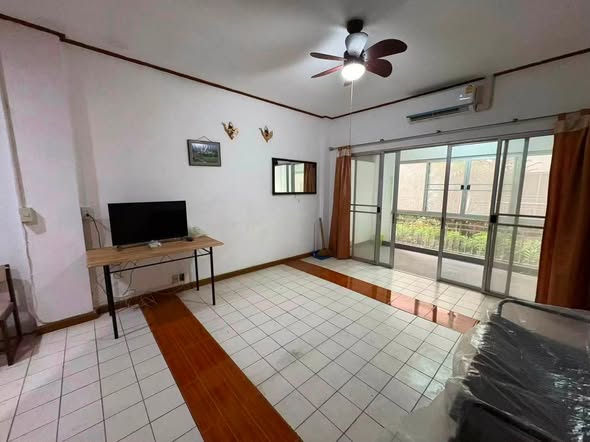 Studio Condo for Rent at Baan Suan Lalana Jomtien