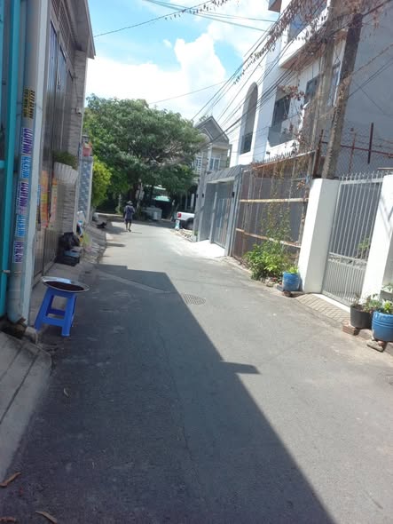 Two-Bedroom House with Car Parking in Phu Hoa