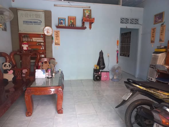 Two-Bedroom House with Car Parking in Phu Hoa