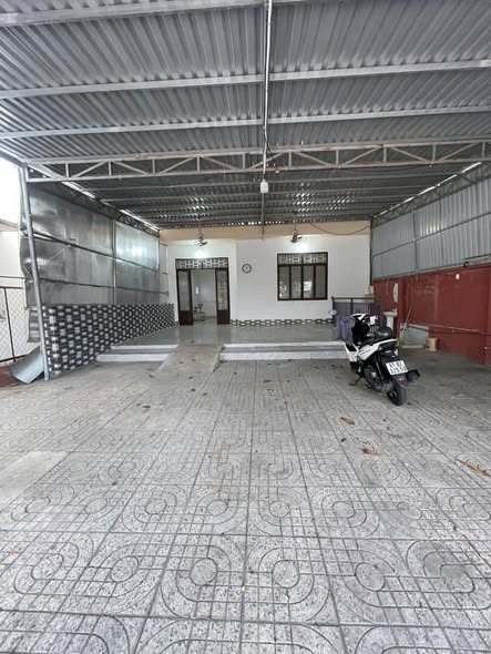 Two-Bedroom Single-Storey House with Large Car Yard on Huynh Thi Chau Street